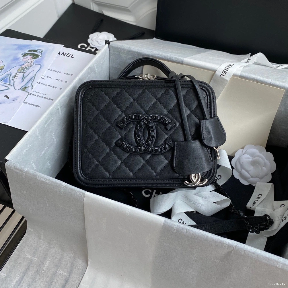 CHANEL CASE VANITY 0811